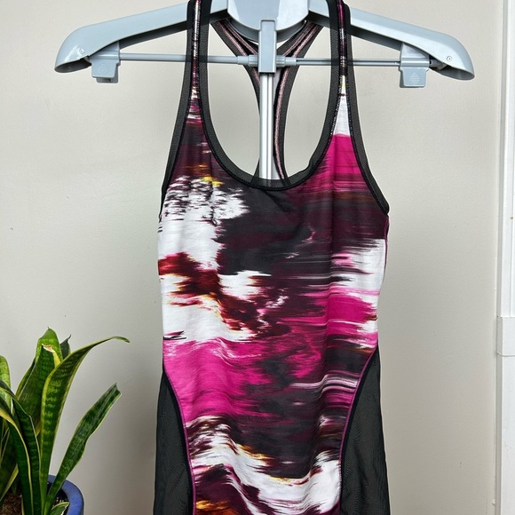LULULEMON NWOT!  Cool Racerback Workout Tank Shine On Tank Top - Picture 2 of 9